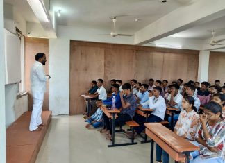 चोपड्यात महात्मा फुले अकॅडमी चा शुभारंभ…