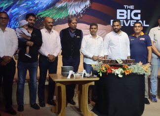 कपिल देव ने टी20 मुंबई लीग 2025 के लिए सोबो मुंबई फाल्कन्स के ब्रांड एंबेसडर के रूप में जर्सी लॉन्च की