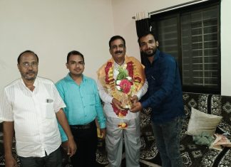 नवनिर्वाचित गटशिक्षणाधिकारी शशिकांत मुंडे यांचा सत्कार