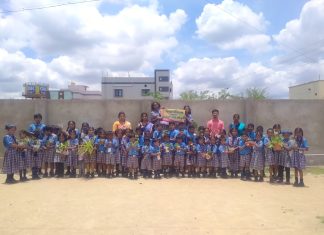 “एक पेड माँ के नाम” उपक्रमाअंतर्गत ब्रिलीयंट कान्व्हेंट स्कुल रामपुर येथे वृक्षारोपन