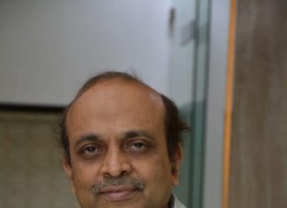 सोलापूरकरांच्या शिरपेचा आणखी एक मानाचा तुरा-हार्ट अटॅकचं निदान करणारे ईसीजी जॅकेट ला पेटंट प्रदान.