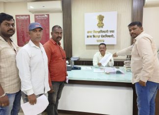 गार्ड ड्युटी बजावणाऱ्या पोलीस अंमलदाराना मूलभूत सुविधा उपलब्ध करून द्या. पोलीस बॉईज ची जिल्हा प्रशासनास मागणी