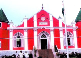 फलटण नगर परिषदेचे मुख्याधिकारी व बांधकाम अभियंता यांच्या वर कारवाईचे जिल्हा अधिकारी यांचे आदेश ; भीम आर्मी संघटनेच्या निवेदनाची दखल