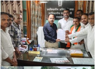 ढगफुटीमुळे नुकसान झालेल्या शेती पिकांचे पंचनामे करून आर्थिक मदत देण्याची शेतकऱ्यांची मागणी