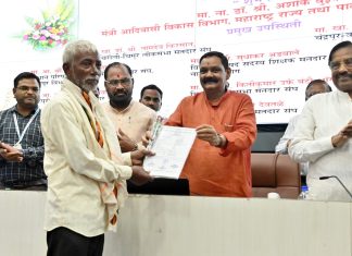 वंचित, दुर्बल घटकांना शासकीय सेवांचा लाभ द्या- पालकमंत्र्यांच्या हस्ते ‘सेवा पंधरवडा’ कार्यक्रमाचा शुभारंभ