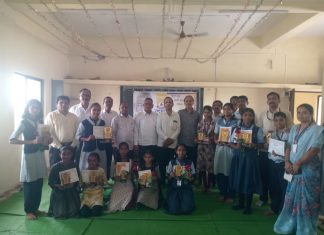 चोपडा येथील ऑक्सफर्ड इंग्लिश मीडियम स्कूलच्या विद्यार्थीनींचे वक्तृत्व स्पर्धेत उल्लेखनीय यश