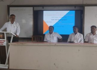डॉ.गणपतराव देशमुख महाविद्यालयात सॉफ्ट स्किल डेव्हलपमेंटवरती व्याख्यान संपन्न