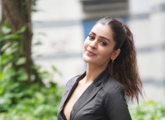 रैंप पर पायल का जलवा-Payal Rajput Lights Up the Ramp