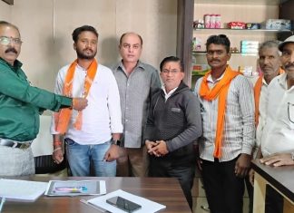 उपसरपंच वैभव ठाकरे यांचा शिवसेनेत जाहीर प्रवेश