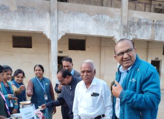 न्यू राष्ट्रीय विद्यालय चिमूर येथे आनंद मेळावा