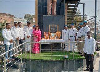 भारतीय बौद्ध महासभेच्या वतीने भीमा कोरेगाव येथील शूरवीरांना मानवंदना