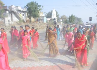 मांडवा येथे श्रमदानातून राबवली स्वच्छता मोहिम