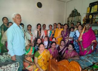 सामाजिक कार्यकर्त्या संगीता ठलाल यांनी केला विधवा भगिणींचा सत्कार