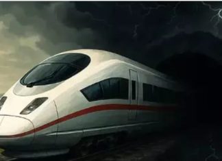 अंधेरे अतीत की ओर बुलेट ट्रेन पर सवार