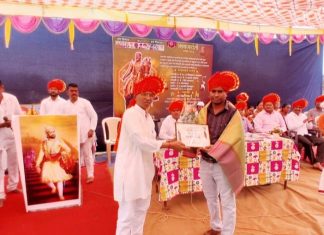 पत्रकार डी. टी. आंबेगावे यांचा पन्हेळी-गायमुख गावाने केला विशेष सन्मान