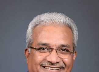 एच के तथा प्राचार्य हिराचंद ब्राह्मणे स्मृती साहित्य पुरस्कार प्रा.शशिकांत शिंदे यांना तर जी.ए.पठाण व भास्कर साळवे यांना जीवनगौरव पुरस्कार