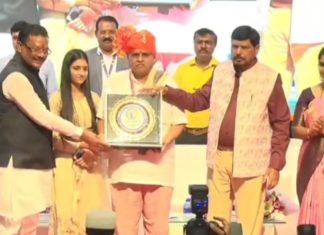 संदीप कटकुरवार राज्य शासनाच्या महात्मा गांधी व्यसनमुक्ती सेवा पुरस्काराने सन्मानित