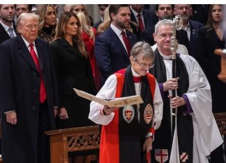 बर्बरता को धर्म का चोगा ओढ़ाने का ट्रंपियापा