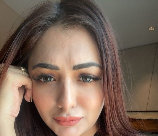 कौन है खुशी मुखर्जी का सीक्रेट फैन!-The Mystery Behind Khushi Mukherjee’s Hidden Admirer