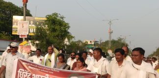 धीरेंद्र शास्त्री यांच्या वक्तव्याचा काँग्रेसकडून निषेध; इंदिरा गांधी चौकात काँग्रेसची निदर्शने