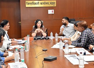 जिल्हाधिका-यांनी घेतला नवतेजस्विनी प्रकल्पाच्या कामकाजाचा आढावा